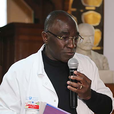 Olivier Tembo, secrétaire de l'association L'humain au cœeur du soin.